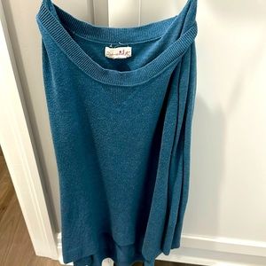 Women’s Shrinking Violet Sweater Size S